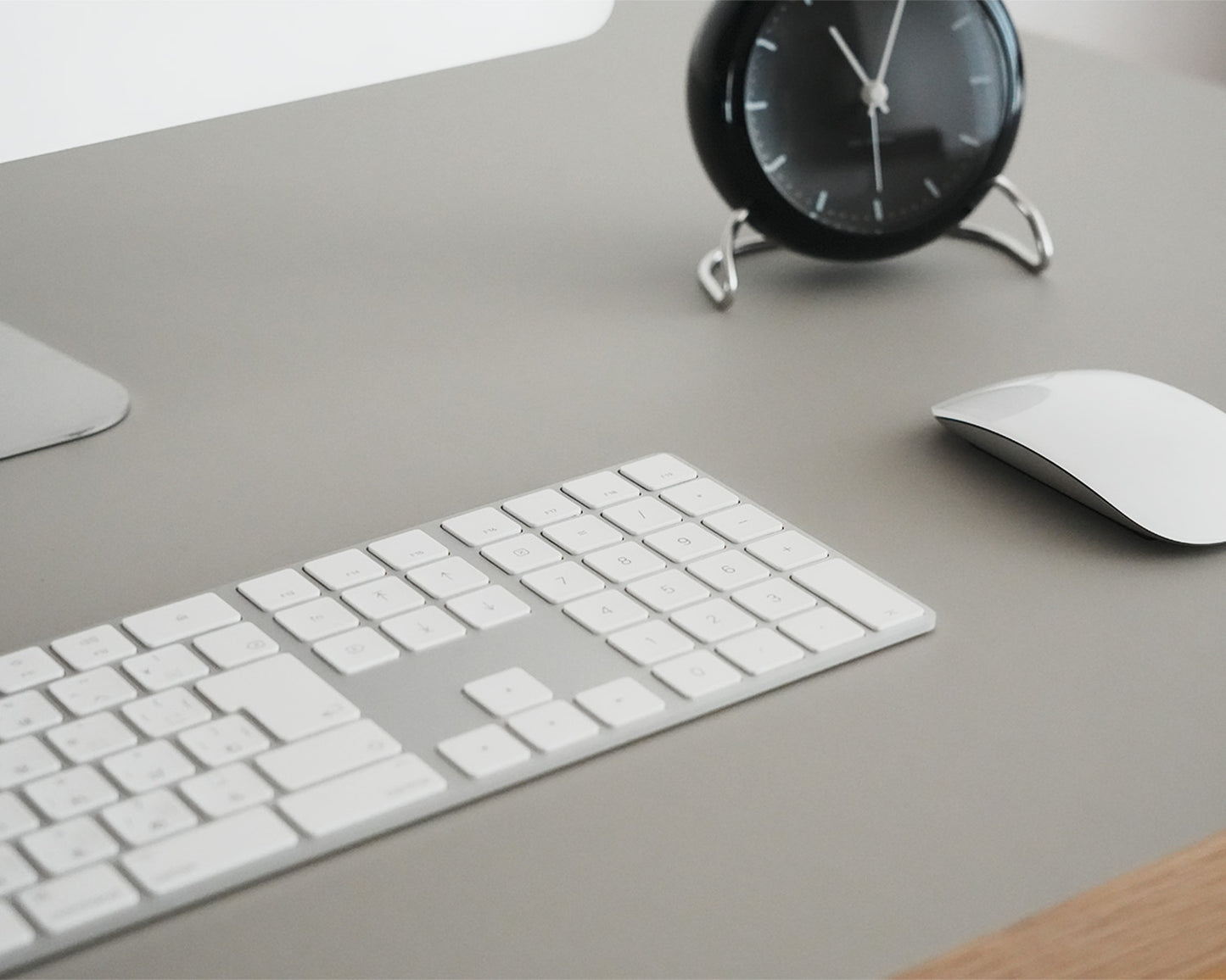 KOROMO table top / Pebble Grey Linoleum